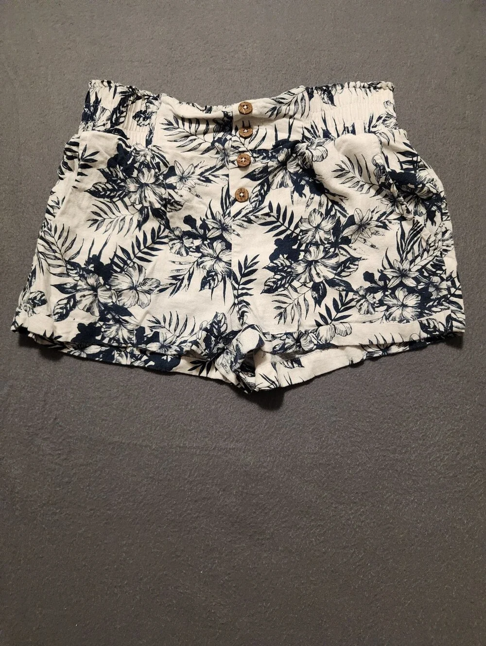 Jolt Shorts Women Size Large White & Blie Floral Linen Blend Pockets